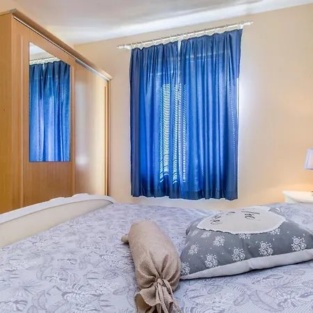 Apartment Casa Piccola Brodarica (Sibenik-Knin)