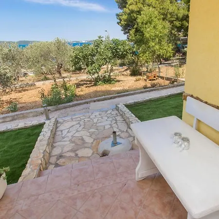 Casa Piccola Brodarica (Sibenik-Knin)